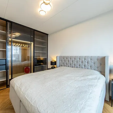 Apartment Beautiful Ground Floor With Big Terrace *