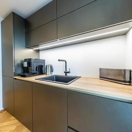 Beautiful Ground Floor With Big Terrace *