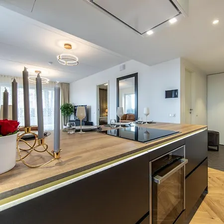 Beautiful Ground Floor With Big Terrace *